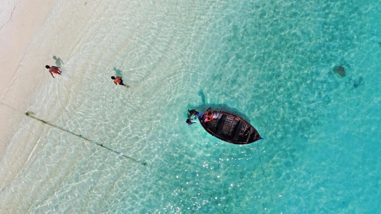 Brickwood Rasdhoo- Beach Front Dış mekan fotoğraf