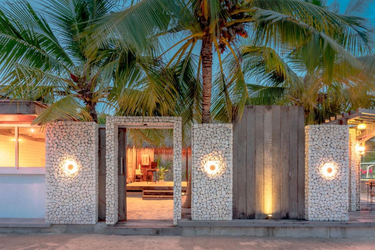 Brickwood Rasdhoo- Beach Front Dış mekan fotoğraf