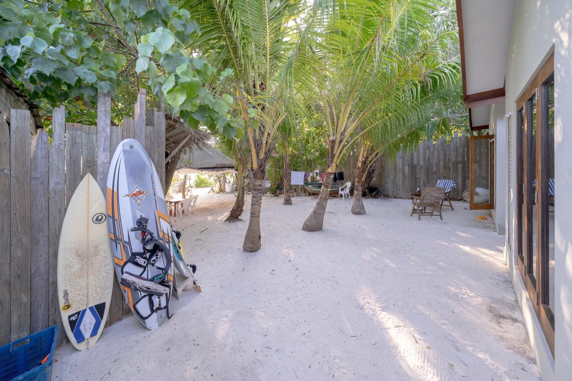 Brickwood Rasdhoo- Beach Front Dış mekan fotoğraf